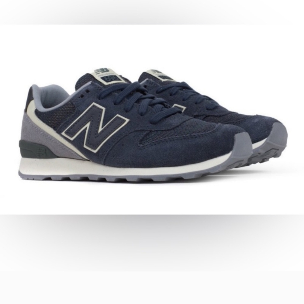 Blue New Balance 696